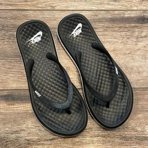Nike Flip Flops